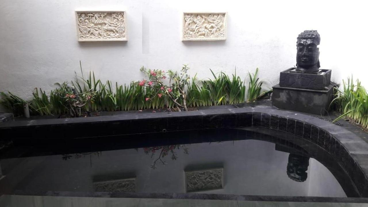 Cozy Residence Wedasari Bali Denpasar Esterno foto